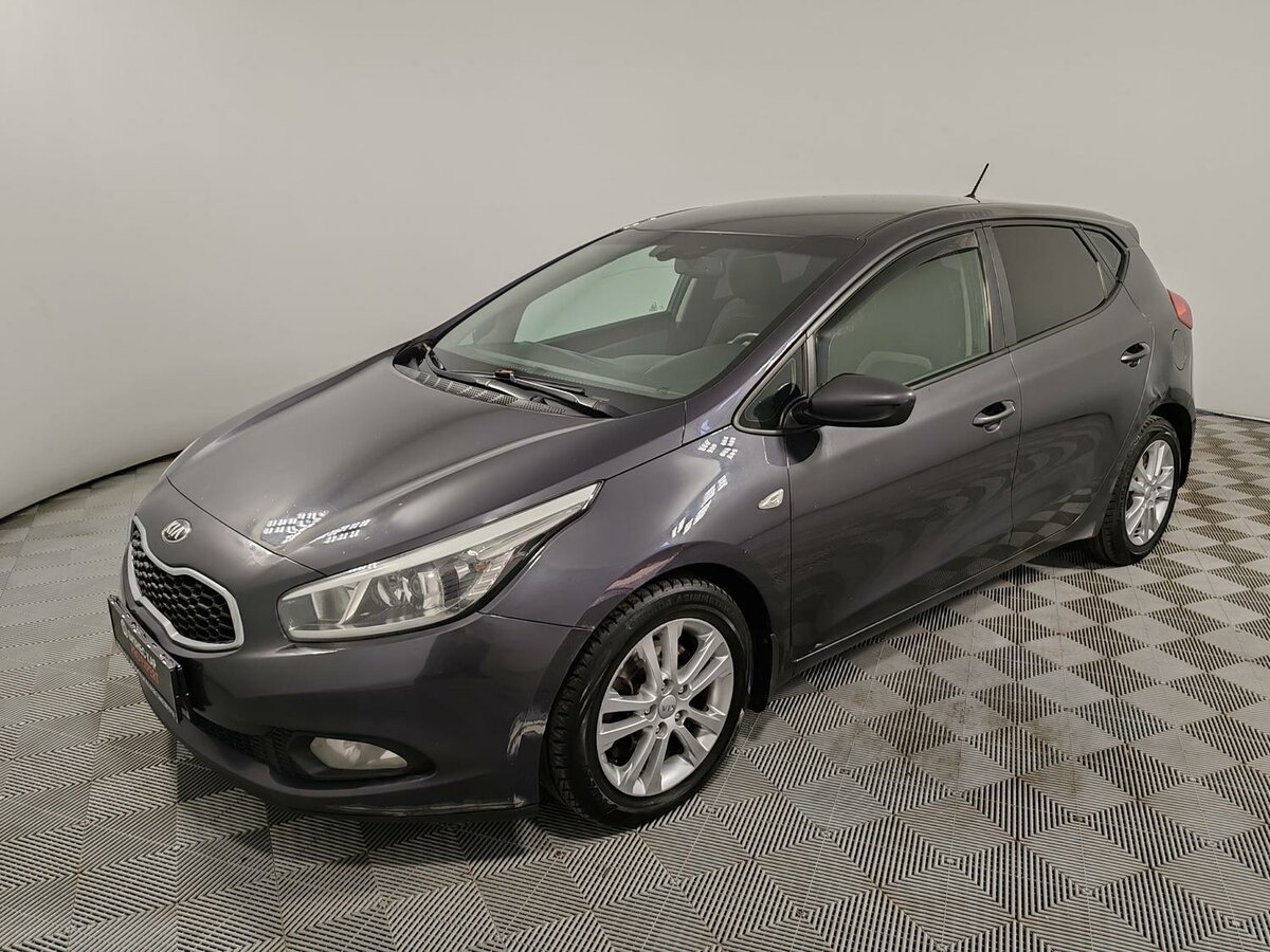 Kia Ceed II, 2014, 2014 с пробегом 250 170 км, цвет , цена - 526 500 руб., кузов - 