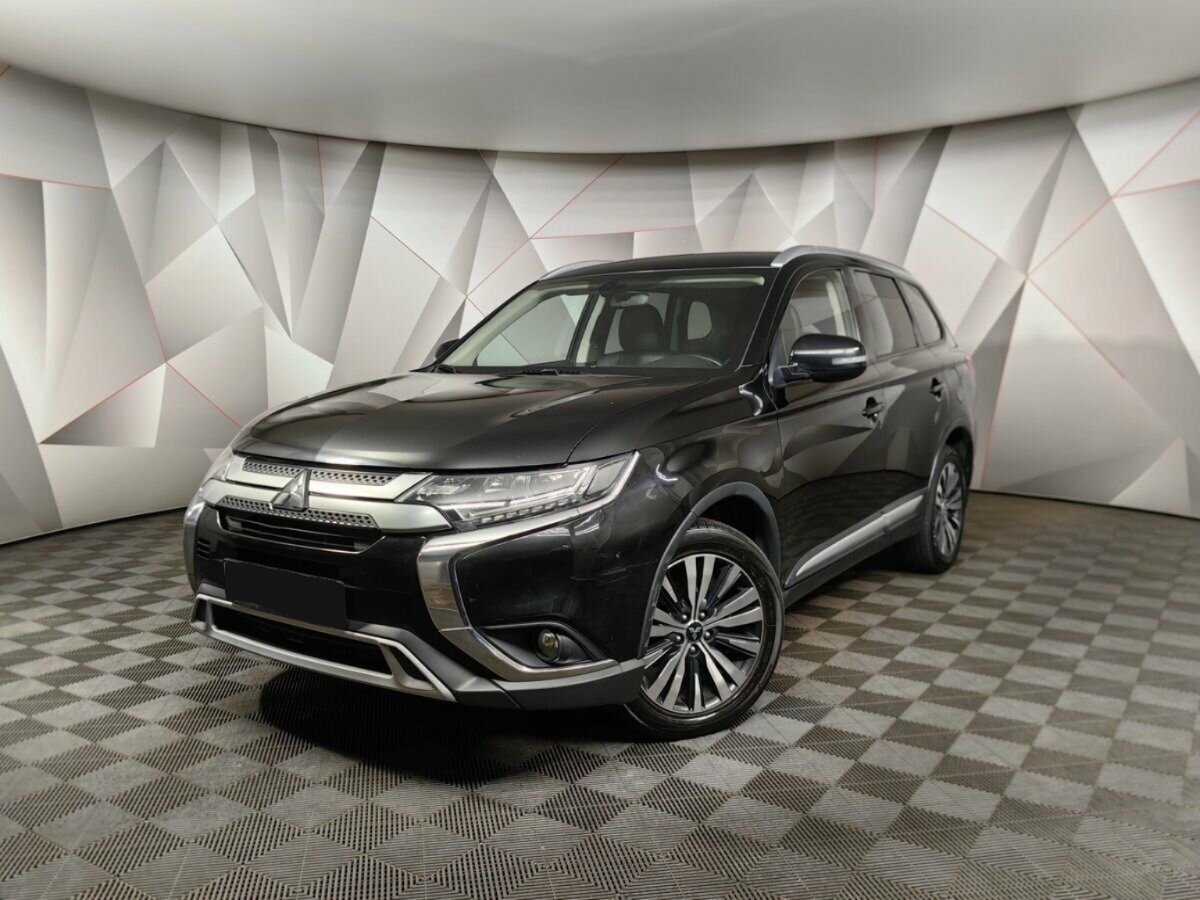 Mitsubishi Outlander III Рестайлинг 3, 2018, 2018 с пробегом 182 588 км, цвет , цена - 906 165 руб., кузов - 