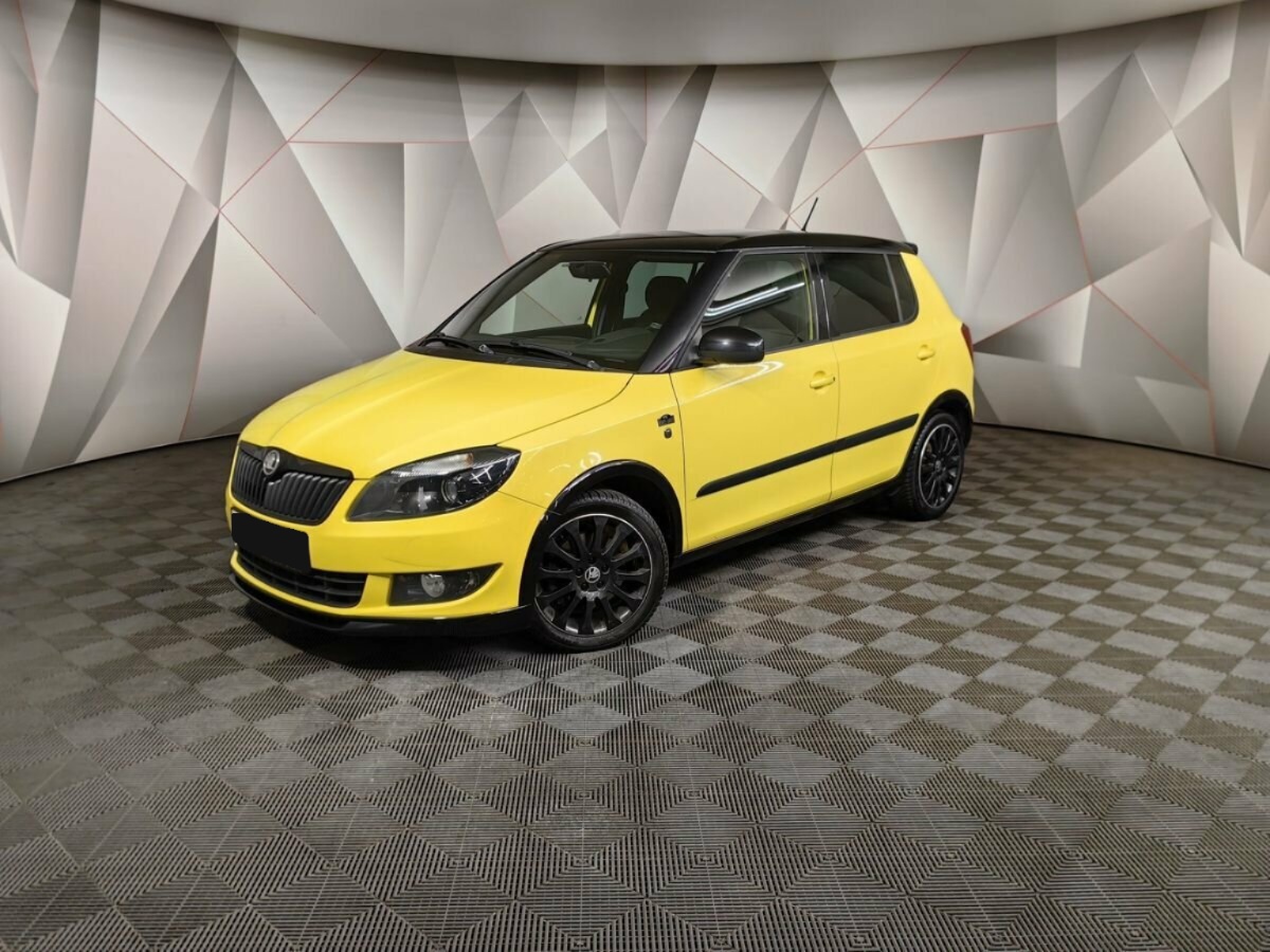 Skoda Fabia II Рестайлинг, 2014, 2014 с пробегом 60 899 км, цвет , цена - 647 280 руб., кузов - 